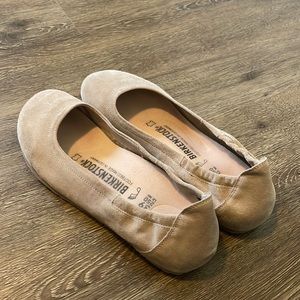 Suede Birkenstock Ballet Flats (EU 39)
